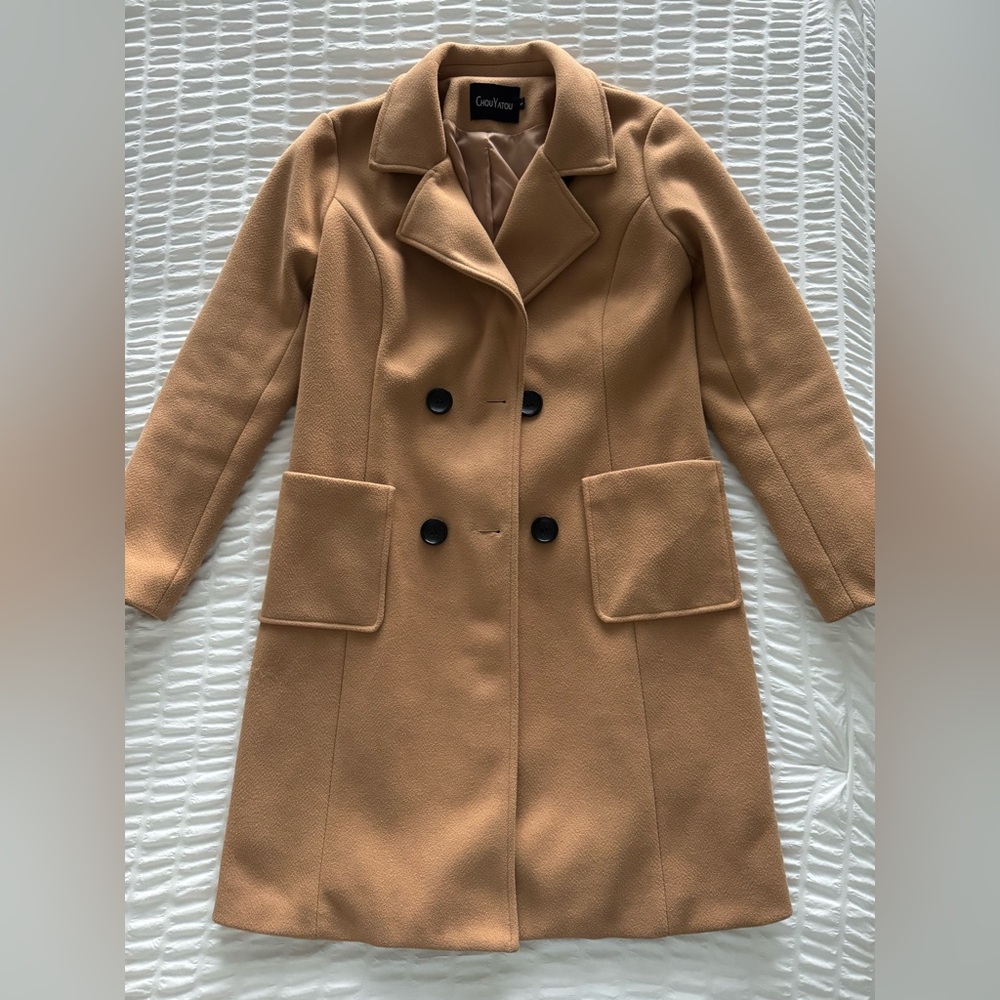 Chic Tan Double-Breasted Trench Coat